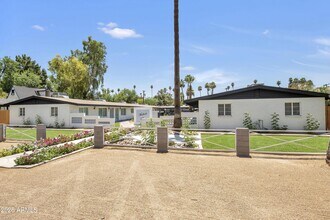 Building Photo - 35 W Medlock Dr