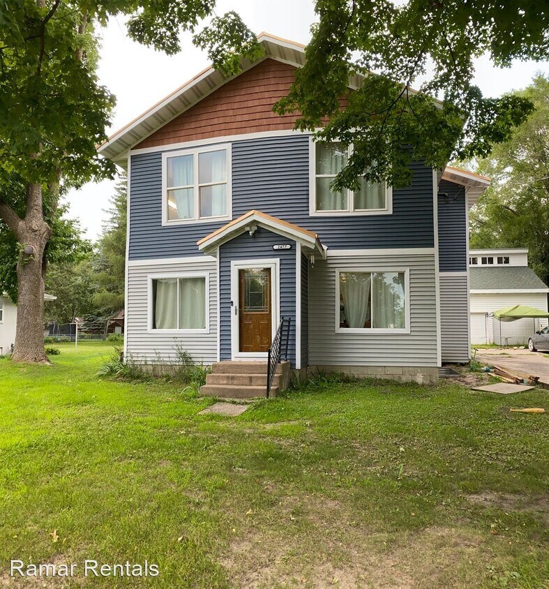 Primary Photo - 4 br, 3 bath House - 2477 County Road F East