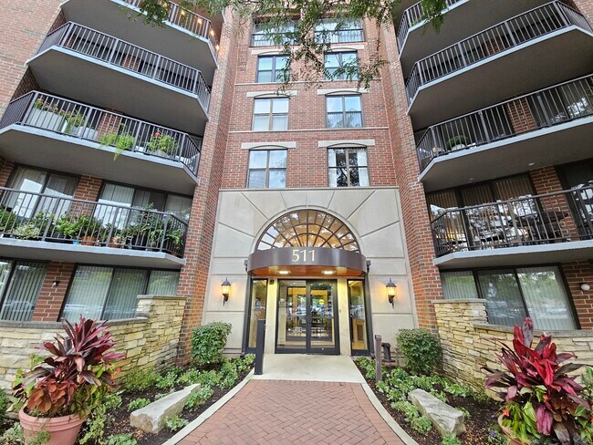 Foto del edificio - 511 Aurora Ave