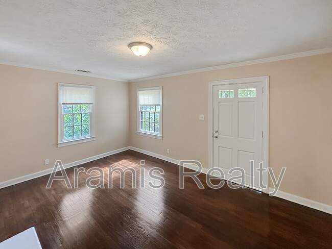 Building Photo - 5041 Ash St