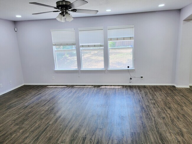 Building Photo - 7818 Mainland Woods