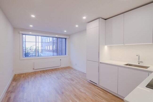 Photo du bâtiment - 4505 Dupuis Avenue