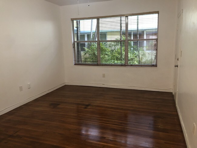 Foto del edificio - 1051 Euclid Ave