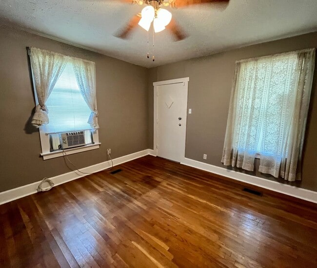 Building Photo - One Bedroom in Madison IL
