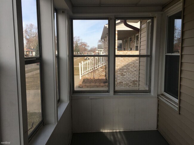 Building Photo - 2 br, 1 bath House - 23511 Allor St