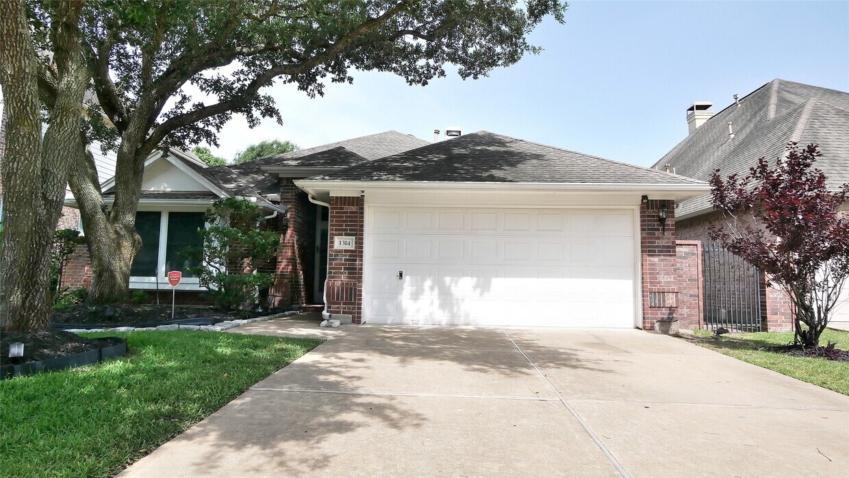Primary Photo - 1314 Caravelle Ct