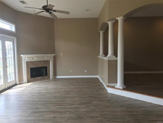 Foto del edificio - 1930 Chancellor Ridge Rd