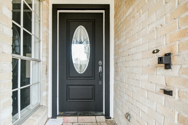 Building Photo - 7822 Albin Ln