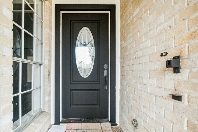 Foto del edificio - 7822 Albin Ln