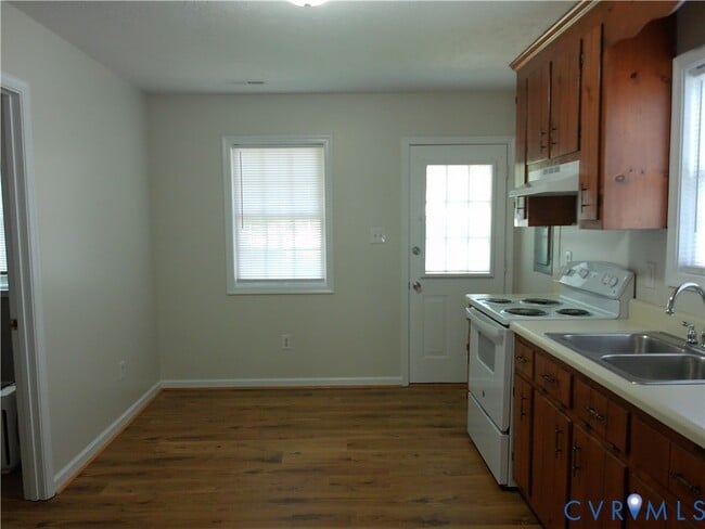 Building Photo - 212 N Kalmia Ave