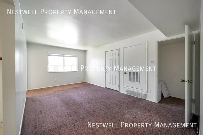 Foto del edificio - 8455 S Westridge St