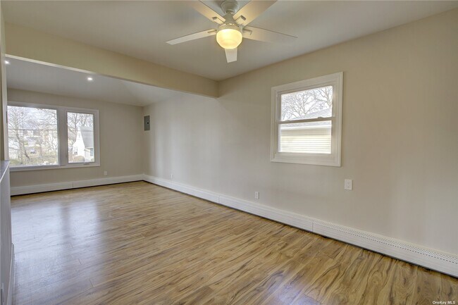 Building Photo - 207 Catherine Ave