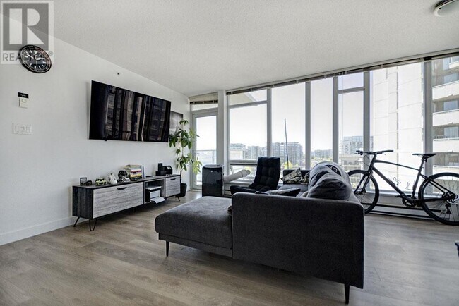 Photo du bâtiment - 8288-8288 Lansdowne Rd