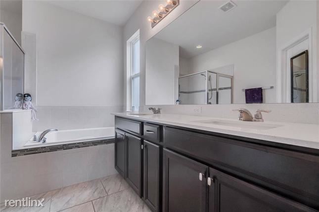 Building Photo - 3 br, 2 bath House - 5741 Chestnut Chase Rd
