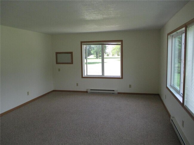 Foto del edificio - 512 Maple Ln