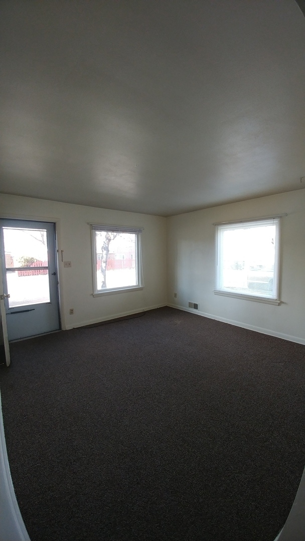 Building Photo - THA2120