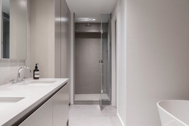Building Photo - 2600 Ave Pierre-Dupuy