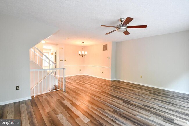 Building Photo - 15763 Widewater Dr