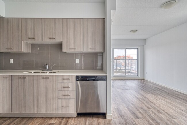 Building Photo - 220 Cannon- 2 Bed