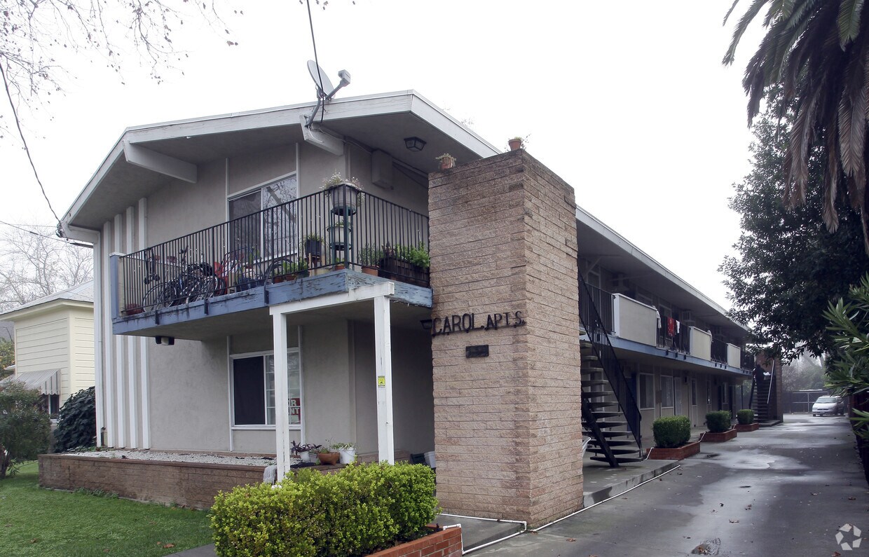 Primary Photo - Carol Apartments