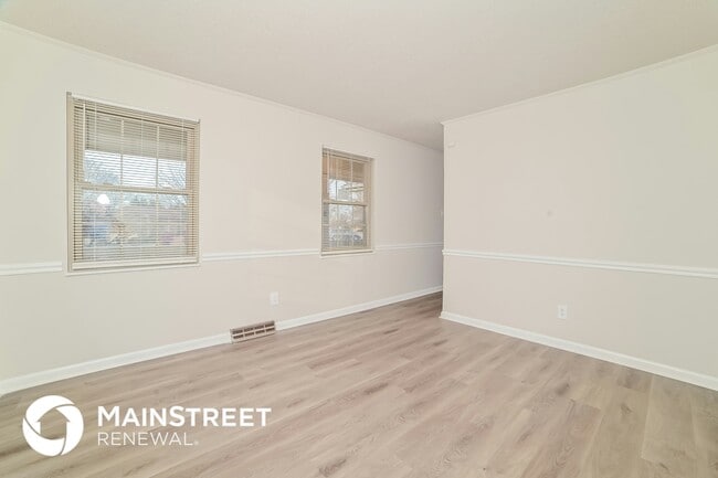 Building Photo - 210 Bobwhite Cir