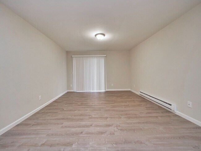 Foto del edificio - 16424 Foothill Blvd