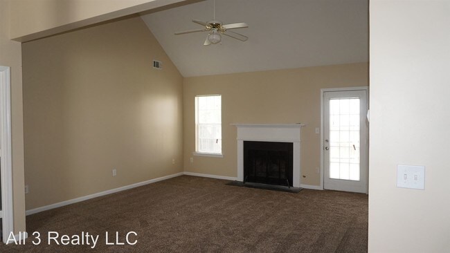 Building Photo - 60 Desota Dr