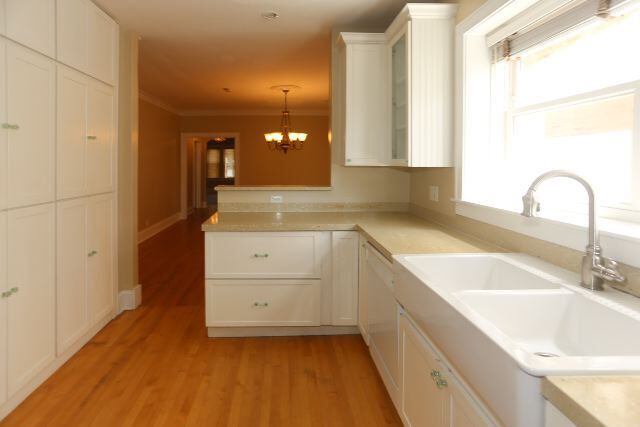Foto del edificio - 2619 W Greenleaf Ave