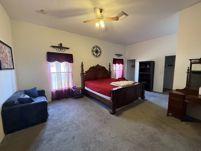 Foto del edificio - 4700-4711 11th Ave N