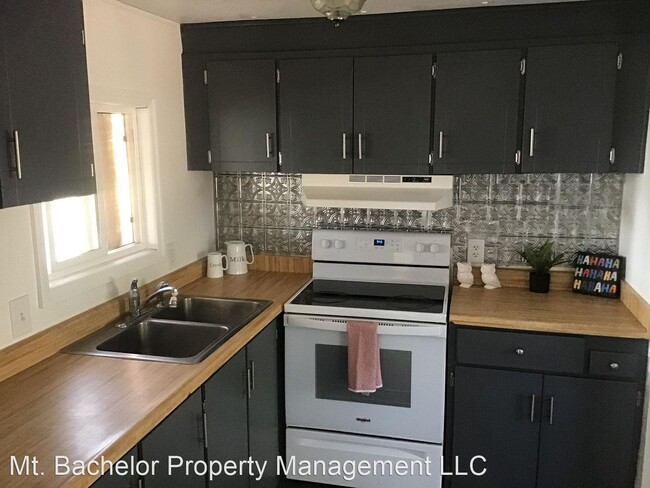 Foto del edificio - 3 br, 1 bath House - 6420 SW Jaguar Ave