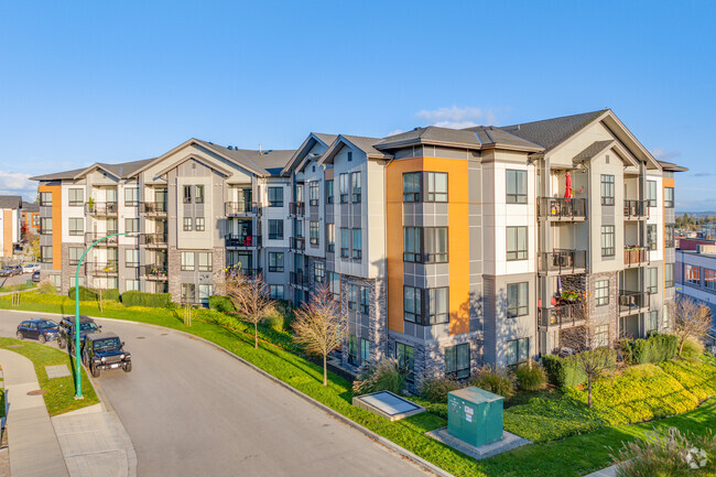 Building Photo - Panorama Crossing