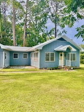 Building Photo - 243 10 Mile Rd