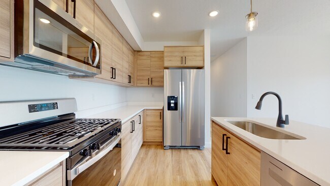 Foto del edificio - 1322 Sawmill Blvd E