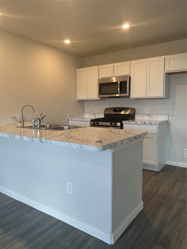 Foto del edificio - 68 Rd 51026