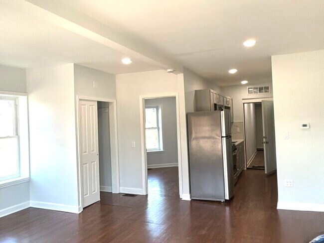 Foto del edificio - 224 E Cass St