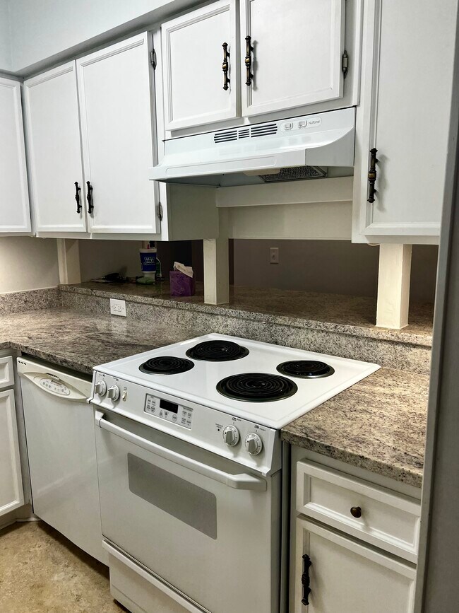 Foto del edificio - 301 Harbor Heights Dr