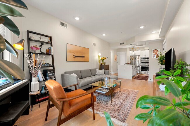 Photo - 305 Webster Ave Apartment
