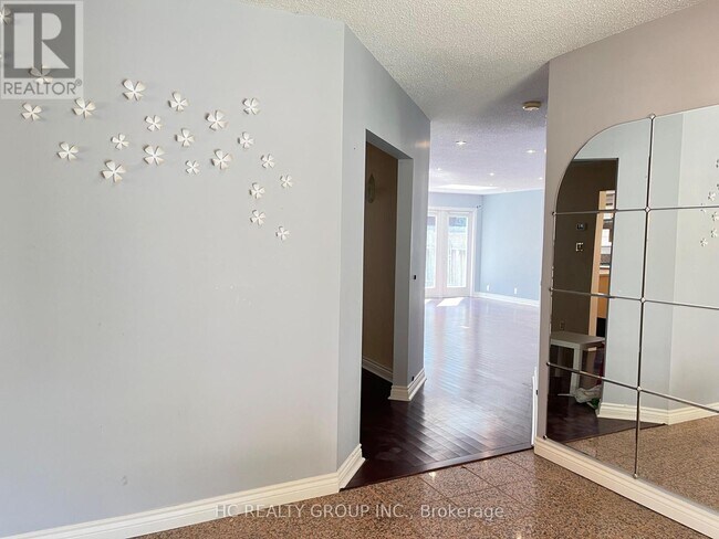 Building Photo - 39 Dallington Dr