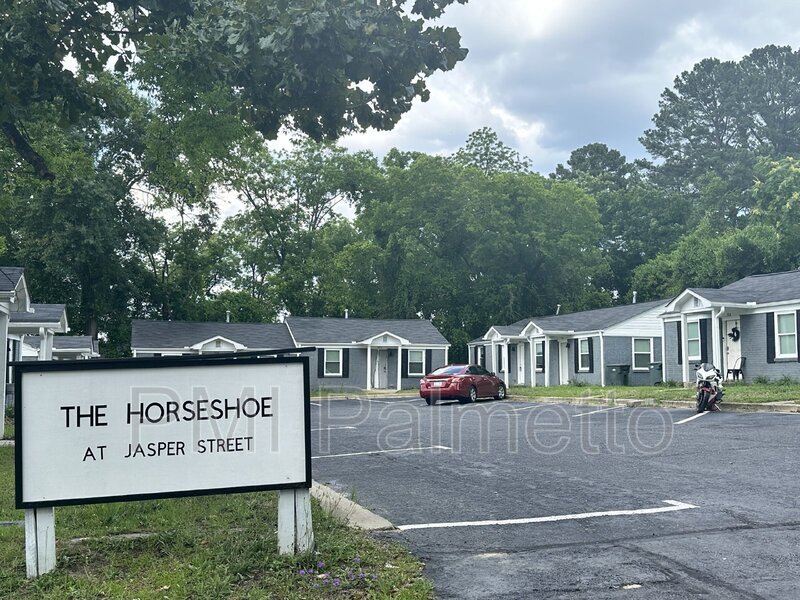 Primary Photo - 520 Jasper St