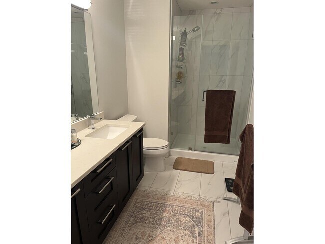 Photo du bâtiment - 2280-2163 163 St