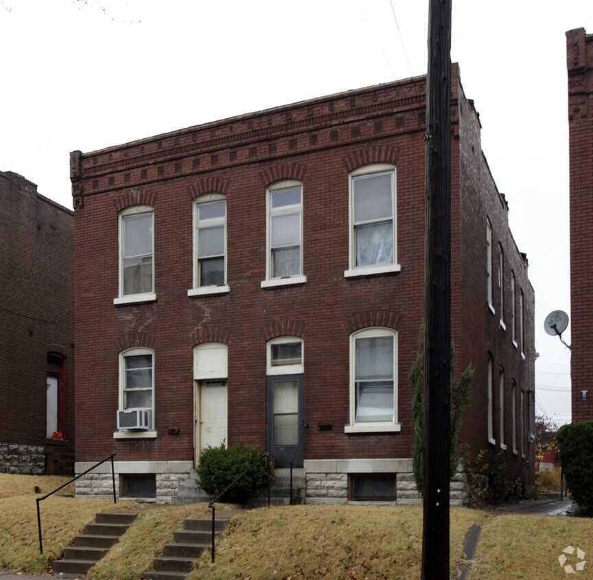 Building Photo - 3523 Miami St