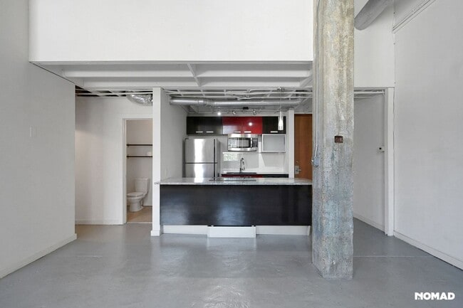 Building Photo - 650 Glen Iris Dr NE