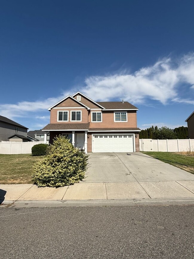 Building Photo - 6303 Klickitat Ln