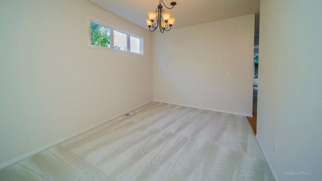 Building Photo - Amazing & spacious 4 bed plus office, 2.5 ...