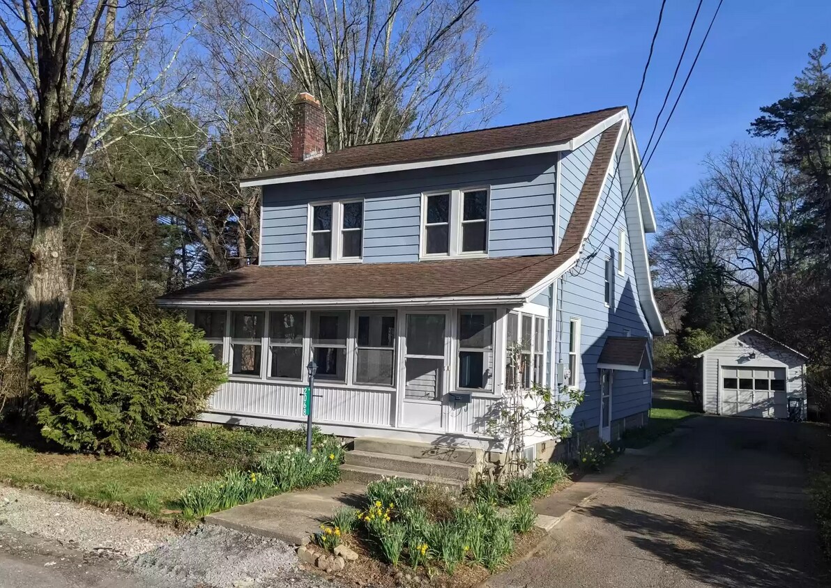 Building Photo - 2608 Miller St