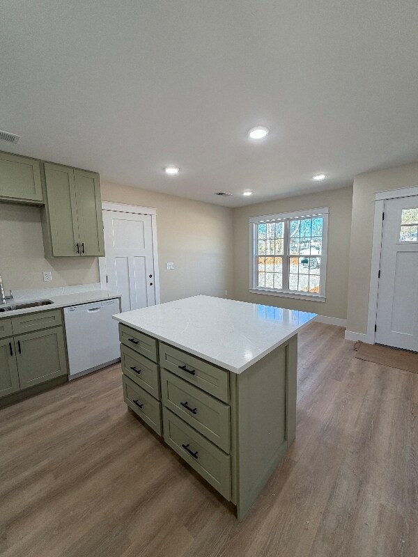 Foto del edificio - 757 Hillcrest Dr