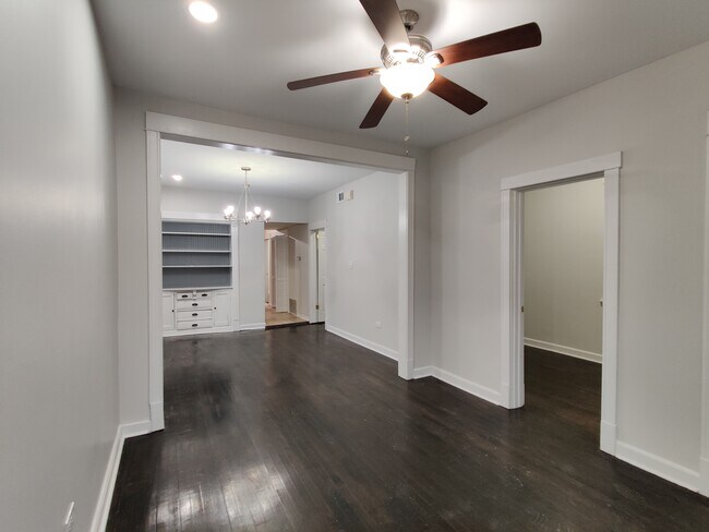 Foto del edificio - 1530 N Greenview Ave