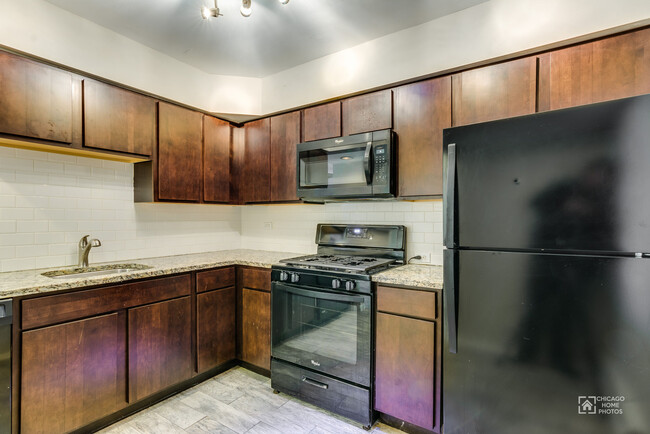 2411 W Fitch - 1 Bed - 2411 West Fitch