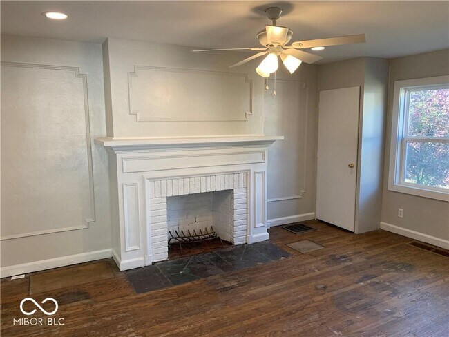 Foto del edificio - 4905 E 13th St