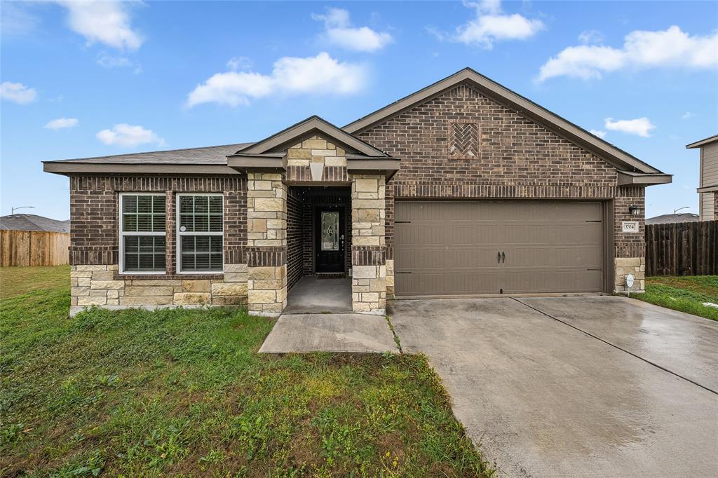 Foto principal - 13704 Charles W Fairbanks Cv